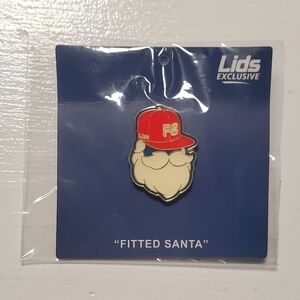 Lids Exclusive Fitted Santa Pin